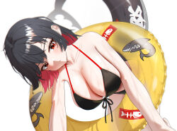  all_fours alternate_costume bikini black_bikini black_hair breasts closed_mouth collarbone colored_inner_hair commentary ellen_joe female fins fish_tail highres innertube large_breasts looking_at_viewer multicolored_hair poppo_myupunk98 red_eyes red_hair shark_girl shark_print shark_tail short_hair simple_background swim_ring swimsuit tail two-tone_hair wet white_background zenless_zone_zero 