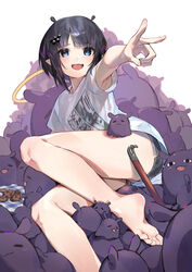  absurdres armpit_peek armpits bare_legs barefoot black_hair black_shorts blue_eyes blunt_bangs bob_cut commentary_request cookie crowbar extra_ears eyelashes feet female food foot_out_of_frame foreshortening hair_ornament highres hololive hololive_english kouhiipan leaning_back legs medium_hair multicolored_hair ninomae_ina&#039;nis ninomae_ina&#039;nis_(loungewear) oerba_yun_fang official_alternate_costume open_mouth outstretched_arm parted_bangs purple_hair shirt short_hair short_shorts short_sleeves shorts sitting skin_fang smile soles solo streaked_hair t-shirt takodachi_(ninomae_ina&#039;nis) thighs toes up_sleeve virtual_youtuber white_background white_shirt 