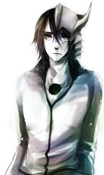  1boy arrancar black_hair bleach espada expressionless green_eyes hair_between_eyes hole male male_focus mask short_hair skull solo tekono_genri ulquiorra_cifer ulquiorra_schiffer white_skin 