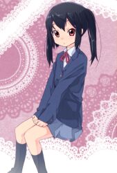  :o black_hair blush commentary_request female k-on! long_hair maeda_risou nakano_azusa red_eyes sakuragaoka_high_school_uniform school_uniform sitting skirt socks solo twintails 