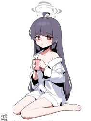  ahoge artist_name barefoot black_hair blue_archive blush collarbone cup dated female grey_halo halo highres holding holding_cup long_hair long_sleeves looking_at_viewer miyu_(blue_archive) myeolchi parted_lips red_eyes shirt signature simple_background solo white_background white_shirt 