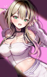  absurdres arm_behind_head black_hair blush breasts cleavage commentary_request crop_top detached_sleeves earrings female grey_nails highres jewelry kurumi_noah kurumi_noah_(5th_costume) light_brown_hair long_hair mito_soosu multicolored_hair nail_polish navel open_mouth pink_background solo strap_slip streaked_hair tank_top teeth two-tone_hair upper_body upper_teeth_only virtual_youtuber vspo! white_tank_top 