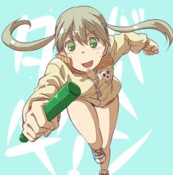  baton green_eyes gym_uniform legs lowres maka_albarn race racing running shoes shorts skull sneakers soul_eater sweat thighs twintails 