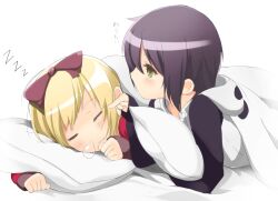  2girls akagi_asahito animal_costume bad_id bad_pixiv_id black_hair blanket blonde_hair bow closed_eyes funami_yui green_eyes hairbow highres multiple_girls nose_bubble pajamas panda_costume pillow poking short_hair sleeping toshinou_kyouko yuru_yuri zzz 