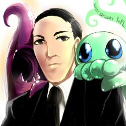  1boy animification bad_id bad_pixiv_id black_hair brown_eyes chibi collie cthulhu cthulhu_mythos formal h_p_lovecraft happy_birthday minimized monster necktie nyarlathotep parody suit 