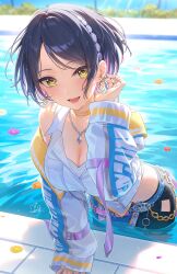  absurdres blue_hair blush breasts choker cleavage commentary_request dark_blue_hair earrings female flower_on_liquid hayami_kanade highres idolmaster idolmaster_cinderella_girls jewelry large_breasts mairo midriff multicolored_hair necklace pink_hair pool poolside refraction shirt short_hair single_bare_shoulder smile solo two-tone_hair wet wet_clothes white_shirt yellow_choker yellow_eyes 