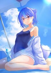  alternate_costume barefoot beach_towel beach_umbrella blue_hair blue_one-piece_swimsuit blue_sky blush breasts closed_mouth cloud double_bun female full_body hair_bun highres jacket kirakira_620 medium_bangs mole mole_under_eye nanashi_inc. one-piece_swimsuit open_clothes open_jacket outdoors pink_eyes ramune short_hair sitting sky small_breasts smile solo sun suzumi_nemo swimsuit towel umbrella virtual_youtuber wariza white_jacket 