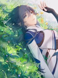  black_gloves black_hair blue_eyes chinese_clothes closed_mouth female fingerless_gloves flower fu_hua fu_hua_(azure_empyrea) fu_hua_(taixuan_impression) gloves grass hair_between_eyes highres honkai_(series) honkai_impact_3rd long_hair long_sleeves looking_at_viewer lying on_back outdoors shirt smile tuuuze white_shirt yellow_flower 