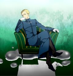  1boy blonde_hair blue_eyes chair commentary_request crossed_legs easy_chair fate/zero fate_(series) head_rest highres kayneth_el-melloi_archibald male_focus mercury_(element) shinishi_chiho sitting solo volumen_hydragyrum_(fate) 