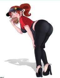  apron artist_name bent_over black_apron black_footwear black_hat black_pants blue_eyes braces breasts burger earrings eating female food freckles hat high_heels highres holding holding_burger holding_food jewelry large_breasts original panties pants panty_straps pink_panties ponytail red_hair red_shirt shadman shadow shirt short_sleeves simple_background solo underwear visor_cap white_background 