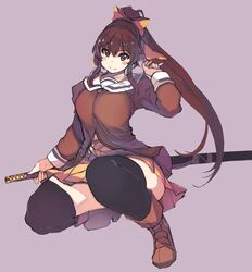  black_thighhighs blush boots bow brown_eyes brown_footwear brown_hair brown_shirt brown_skirt closed_mouth female full_body grey_background hairbow hand_up highres holding holding_sword holding_weapon katana long_sleeves looking_at_viewer mil_(xration) miniskirt mitsurugi_ryouko pleated_skirt ponytail real_bout_high_school sailor_collar school_uniform serafuku shirt simple_background skirt smile solo sword thighhighs weapon white_sailor_collar yellow_bow zettai_ryouiki 