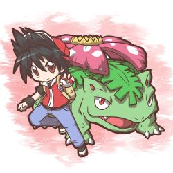  1boy backpack bag black_hair brown_eyes chibi commentary_request fushigi_ebi hat holding holding_poke_ball poke_ball poke_ball_(basic) pokemon pokemon_(creature) pokemon_adventures red_(pokemon) venusaur vs_seeker 