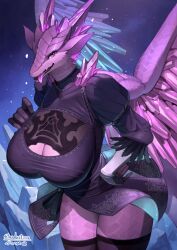  anthro big_breasts breasts clothed clothing crystal dragon eguchi_tumoru feathers female hi_res horn looking_at_viewer mythological_creature mythological_scalie mythology nier_automata non-mammal_breasts platinumgames scalie smile solo tongue tongue_out wings 