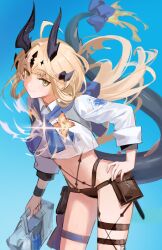  ahoge arknights bag bikini black_bikini black_horns black_tail blonde_hair crop_top cropped_shirt dragon_horns female flame-tipped_tail gradient_background green_eyes highres holding holding_bag horns kegani_(kegani01) light_in_heart long_hair long_sleeves looking_at_viewer navel official_alternate_costume reed_(arknights) reed_the_flame_shadow_(arknights) reed_the_flame_shadow_(summer_flowers)_(arknights) see-through see-through_shirt shirt smile solo swimsuit tail thigh_strap white_shirt 