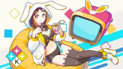  animal_hood animated animated blinking breasts brown_eyes brown_hair cleavage commission cup_ramen english_text female food fork gigi_(kamaniki) hair_ornament hairclip highres holding holding_fork hood hoodie kamaniki logo midriff navel original oyuzaki_(ayuzaki) pixel_art rabbit_hood sitting smile solo television thighhighs virtual_youtuber winking_(animated) 