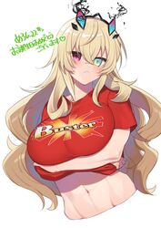  abs barghest_(fate) blonde_hair blue_eyes blush breasts buster_shirt fate/grand_order fate_(series) female heterochromia highres horns kan&#039;yu_(citron_82) large_breasts long_hair looking_at_viewer navel red_eyes red_shirt shirt solo t-shirt translation_request 