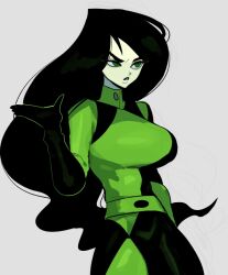  black_bodysuit black_gloves black_hair black_lips bodysuit breasts colored_skin commentary female gloves green_bodysuit green_eyes green_gloves green_skin kim_possible_(series) long_hair multicolored_bodysuit multicolored_clothes nanika_(nnkgh) shego simple_background solo symbol-only_commentary 