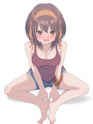  armband armpit_crease bare_shoulders barefoot blue_shorts blush breasts brown_eyes brown_hair butterfly_sitting camisole cleavage feet female hairband highres large_breasts lower_teeth_only medium_hair open_mouth orange_hairband rai_iceblast red_camisole shorts simple_background sitting sleeveless solo suzumiya_haruhi suzumiya_haruhi_no_yuuutsu sweat teeth toes white_background 