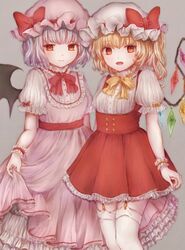  2girls :d adapted_costume bat_wings bebitera blonde_hair bow bowtie center_frills closed_mouth commentary crystal dress fangs flandre_scarlet frilled_sleeves frills garter_straps grey_background hat hat_ribbon highres light_purple_hair long_dress looking_at_viewer mob_cap multiple_girls neck_ribbon one_side_up open_mouth orange_bow orange_bowtie petticoat pinafore_dress pink_dress puffy_short_sleeves puffy_sleeves red_bow red_bowtie red_dress red_eyes red_ribbon remilia_scarlet ribbon short_dress short_hair short_sleeves siblings simple_background sisters skirt_hold sleeveless sleeveless_dress smile standing thighhighs touhou underbust white_legwear wings wrist_cuffs 