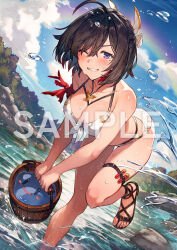  ahoge atelier_(series) atelier_yumia bikini breasts brown_footwear bucket cleavage female grin hair_between_eyes highres in_bucket in_container looking_at_viewer medium_breasts mole mole_under_eye official_alternate_costume official_art one_eye_closed puni_(atelier) purple_eyes sandals short_hair sky slime_(creature) smile solo swimsuit teeth water watermark wooden_bucket yumia_liessfeldt 