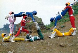  cosplay denshi_sentai_denziman lowres photo rock sand super_sentai taiyou_sentai_sun_vulcan tree trees what you&#039;re_doing_it_wrong 