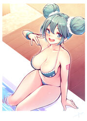  ahoge alternate_breast_size alternate_hairstyle arm_up bikini blue_bikini blue_eyes blue_hair blue_nails bracelet breasts cleavage collarbone commentary double_bun female gogatsu_no_renkyuu hair_bun hatsune_miku highres jewelry large_breasts looking_at_viewer nail_polish navel open_mouth short_hair signature sitting soaking_feet swimsuit teeth thighs upper_teeth_only vocaloid water wooden_floor 