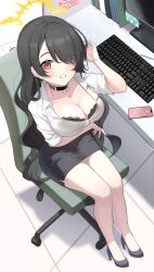  alternate_costume black_bra black_choker black_hair black_skirt blue_archive bra breasts choker cleavage covered_eyes female halo high_heels highres hinata_(blue_archive) kurochomo large_breasts long_hair office_lady red_eyes shirt skirt solo thighs underwear white_shirt yellow_halo 