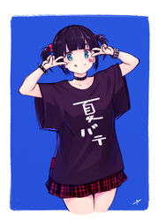  :d black_choker black_hair blue_background blue_eyes bracelet choker clothes_writing double_v female gogatsu_no_renkyuu highres jewelry looking_at_viewer original plaid plaid_skirt pleated_skirt shirt short_hair short_sleeves simple_background skirt smile solo spiked_bracelet spikes t-shirt twintails two-tone_background v 